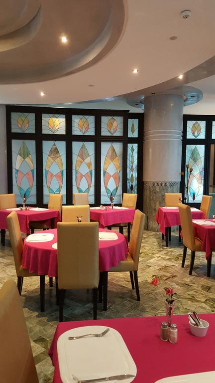 Rania Belmadina Hotel Casablanca Bagian luar foto