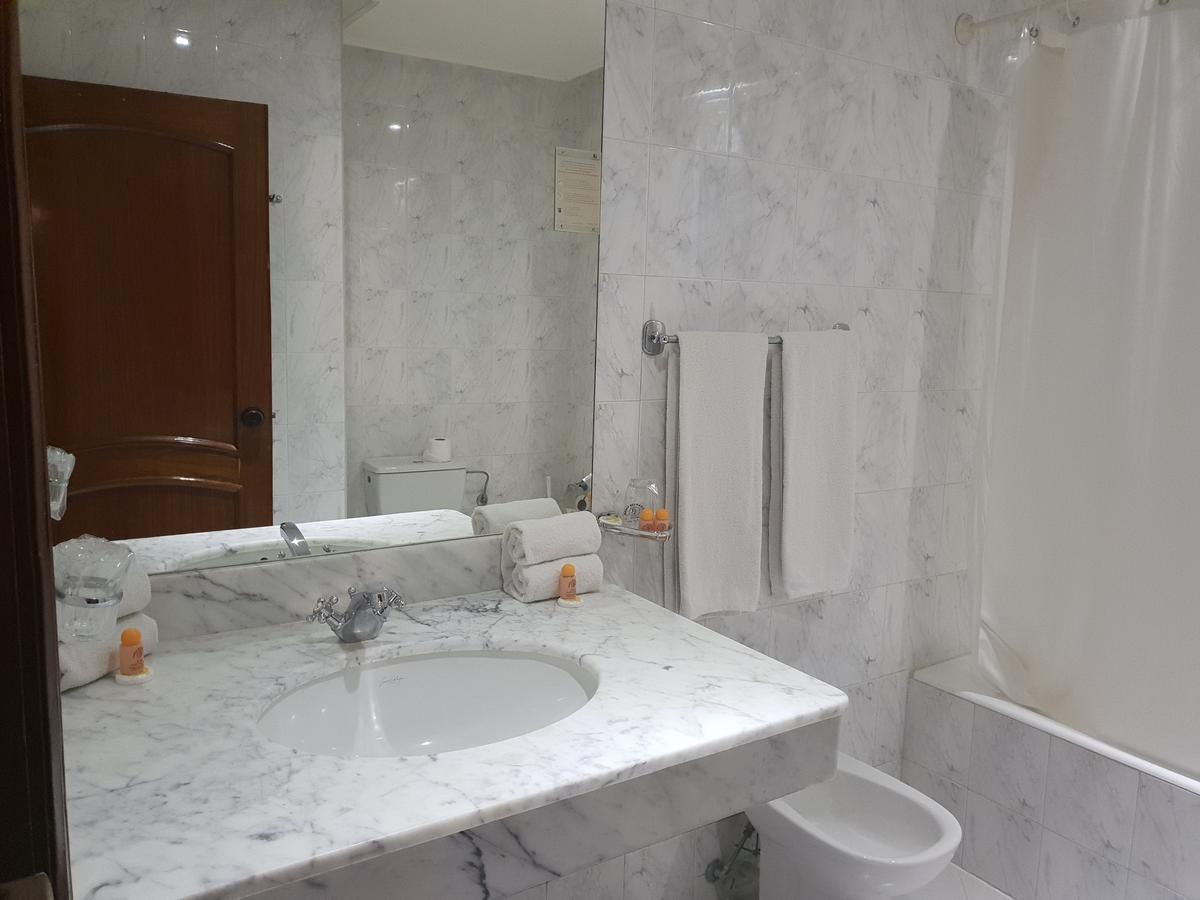 Rania Belmadina Hotel Casablanca Bagian luar foto