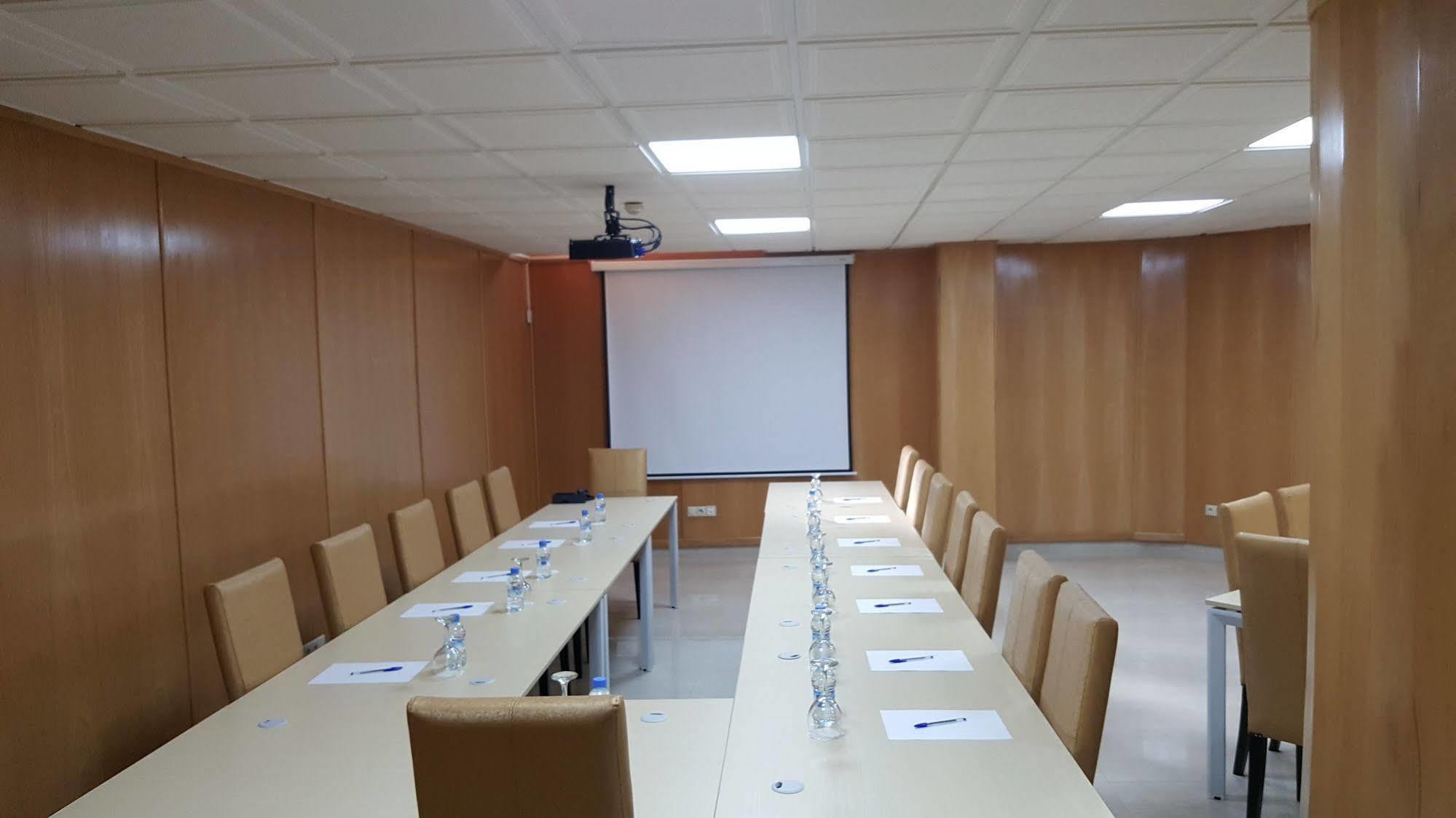 Rania Belmadina Hotel Casablanca Bagian luar foto